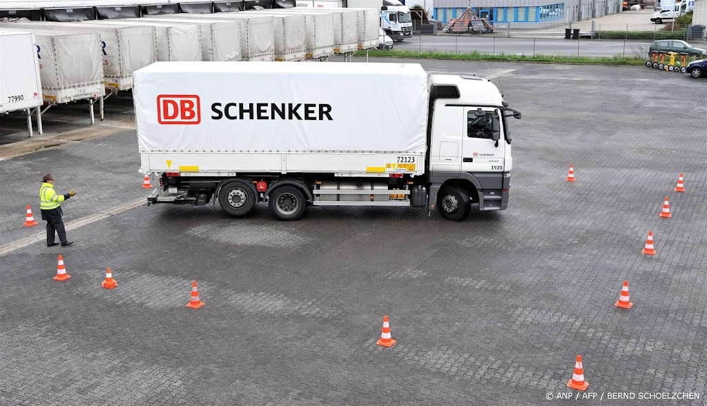 Bloomberg: biedingen van 14 miljard euro voor DB Schenker