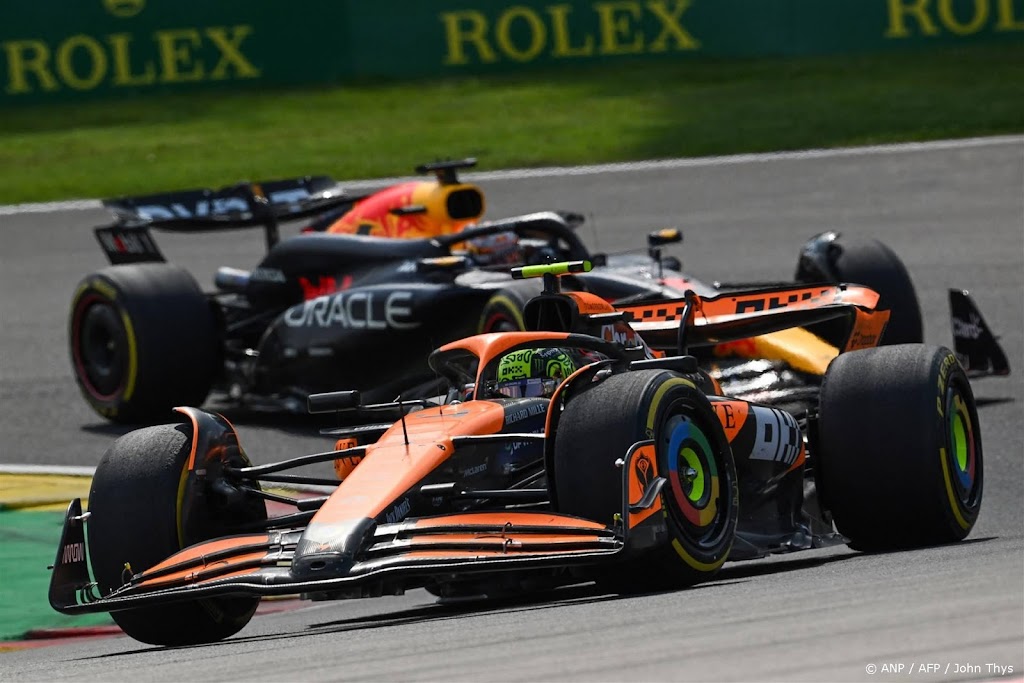 Norris iets sneller dan Verstappen in winderige eerste training  