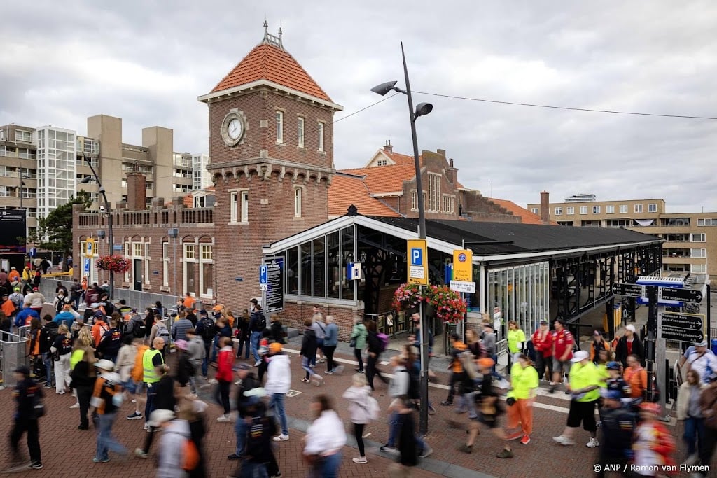 Al vroeg weer volle treinen naar Zandvoort voor Dutch Grand Prix