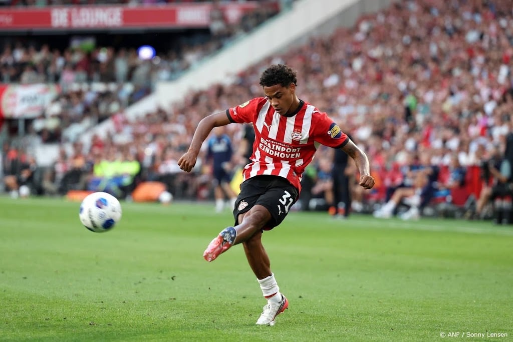 PSV begint tegen FC Groningen met Sano en Fernandez
