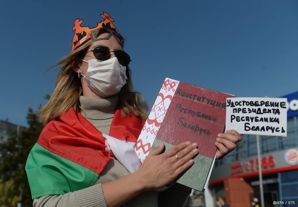 Waterkanonnen ingezet tegen demonstranten Wit-Rusland