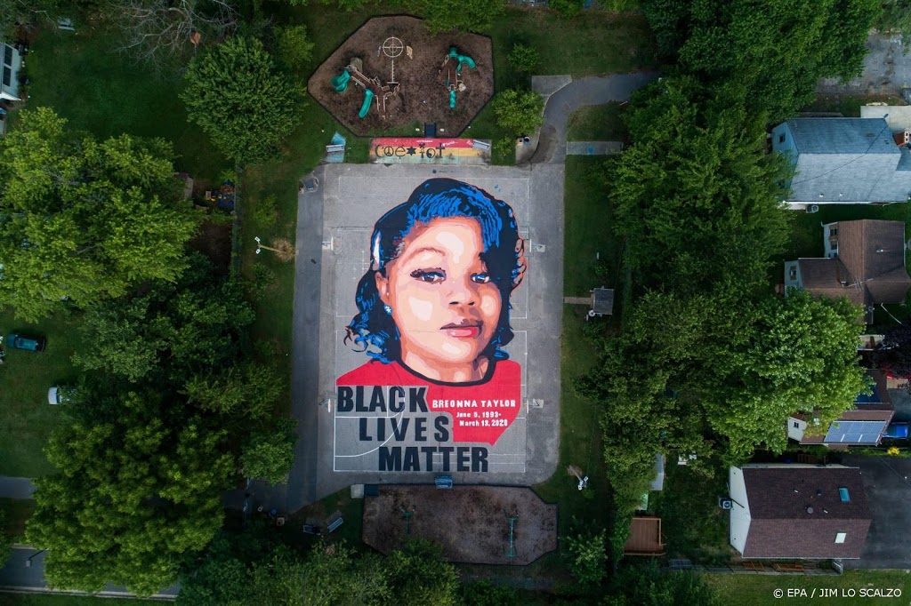 Amerikaanse agent wordt vervolgd na doodschieten zwarte vrouw