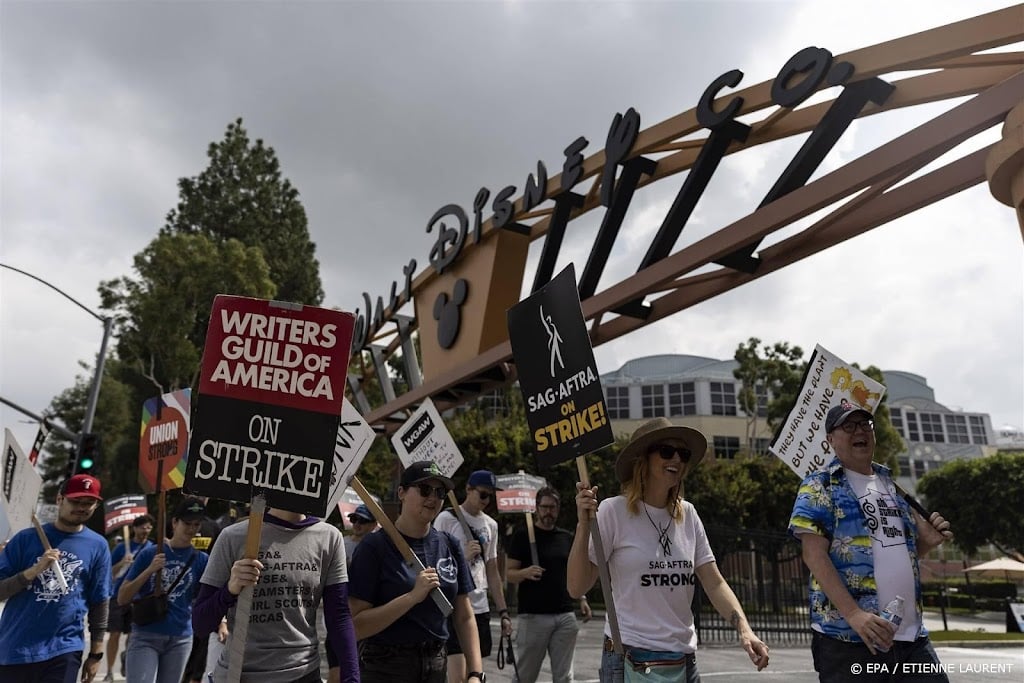 Nog geen deal tussen stakende schrijvers en Hollywoodstudio's