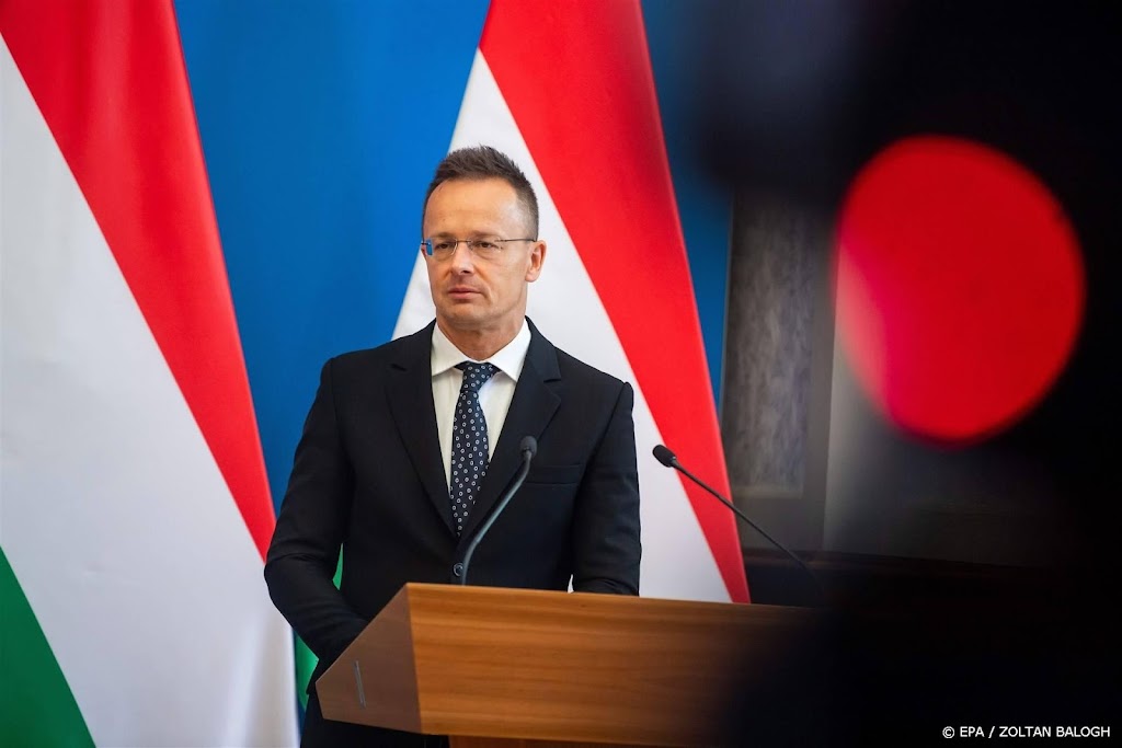 Hongaarse buitenlandminister spreekt Russische collega bij VN