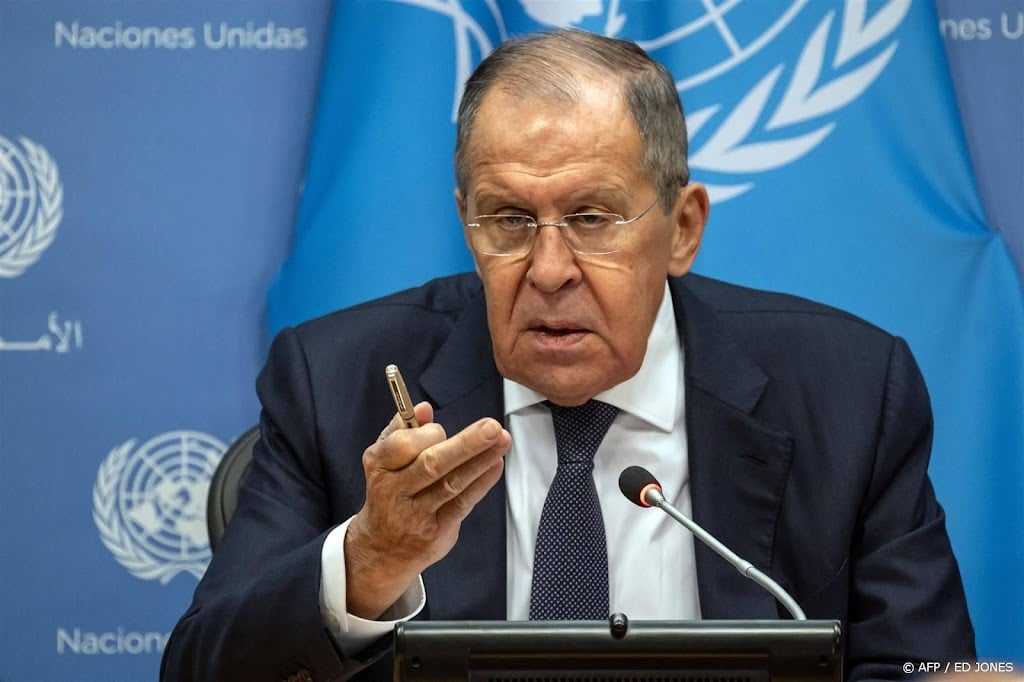 Minister Lavrov: Westen vecht rechtstreekse strijd uit met Rusland