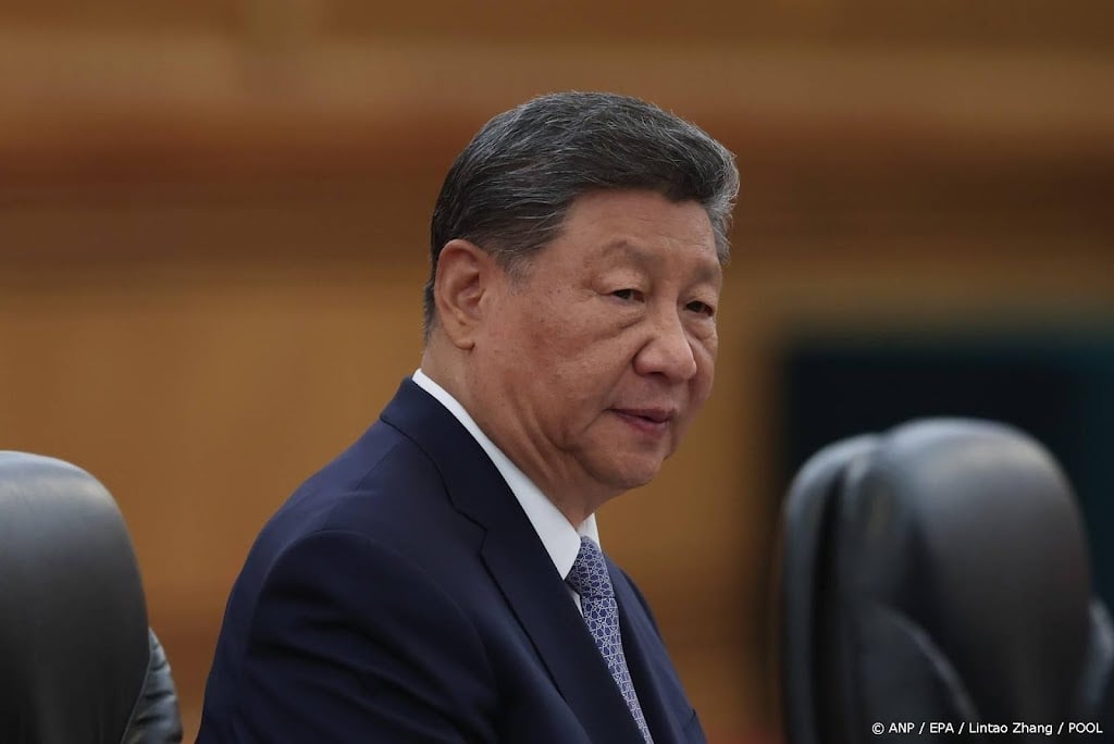 Chinese president brengt zeldzaam bezoek aan provincie Xinjiang