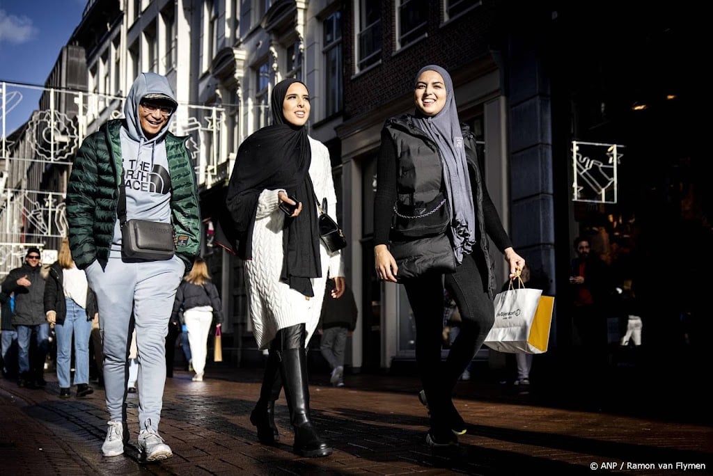 Nederlanders hebben iets meer te besteden