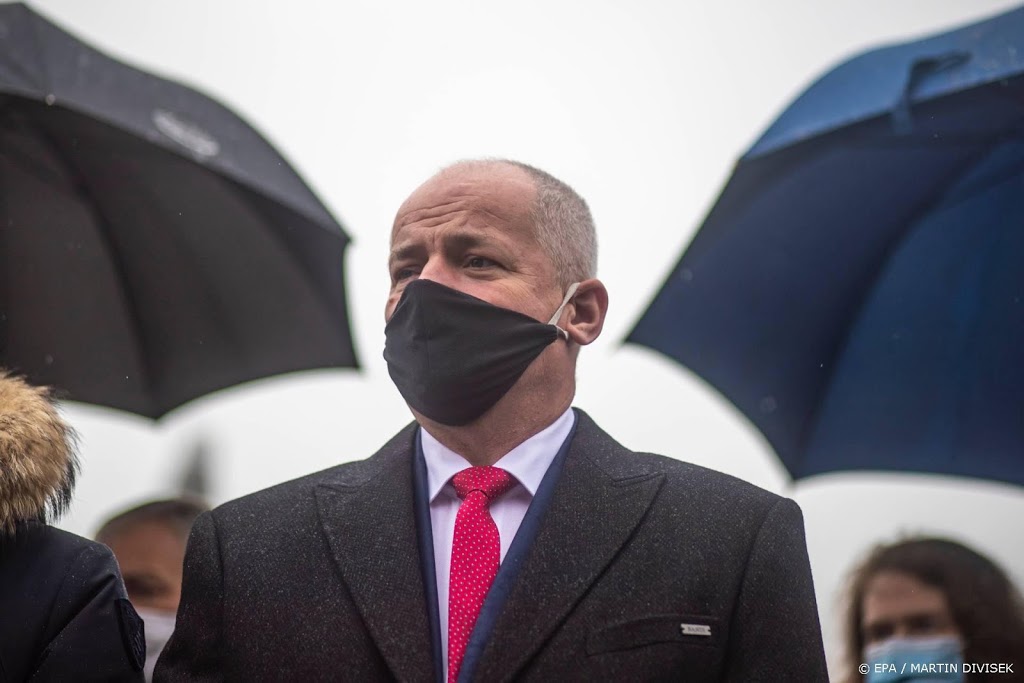 Tsjechische minister onder vuur na overtreden coronaregels 