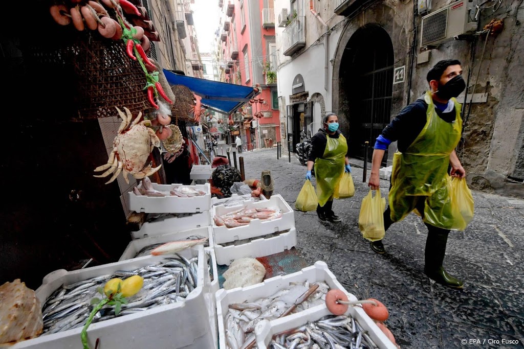 Weer coronarecord en meer regionale maatregelen in Italië