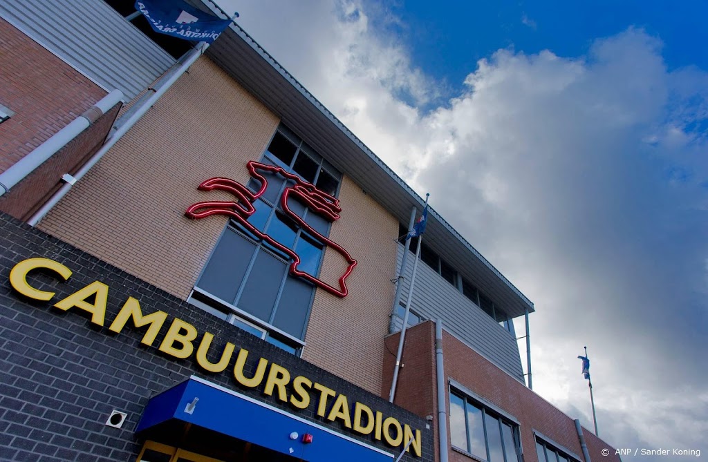Cambuur behoudt koppositie na eenvoudige zege op Roda JC 