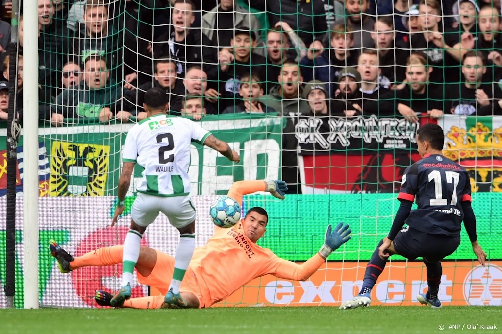 PSV zakt even helemaal in en verliest bij FC Groningen: 4-2