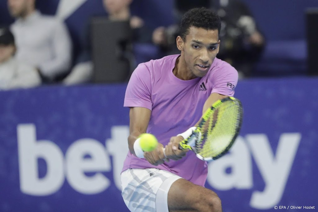 Auger-Aliassime zegeviert in Antwerpen, Musetti in Napels