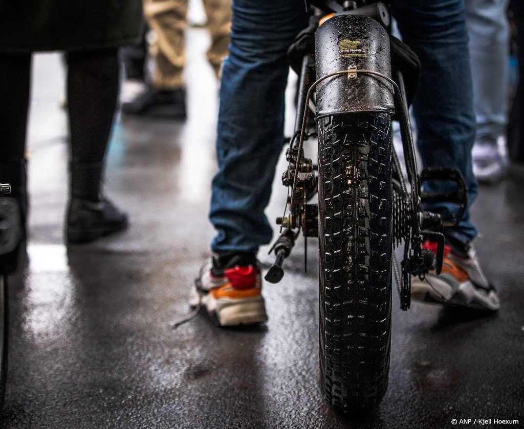 Steeds meer woningbranden door laden accu's fietsen en brommers 