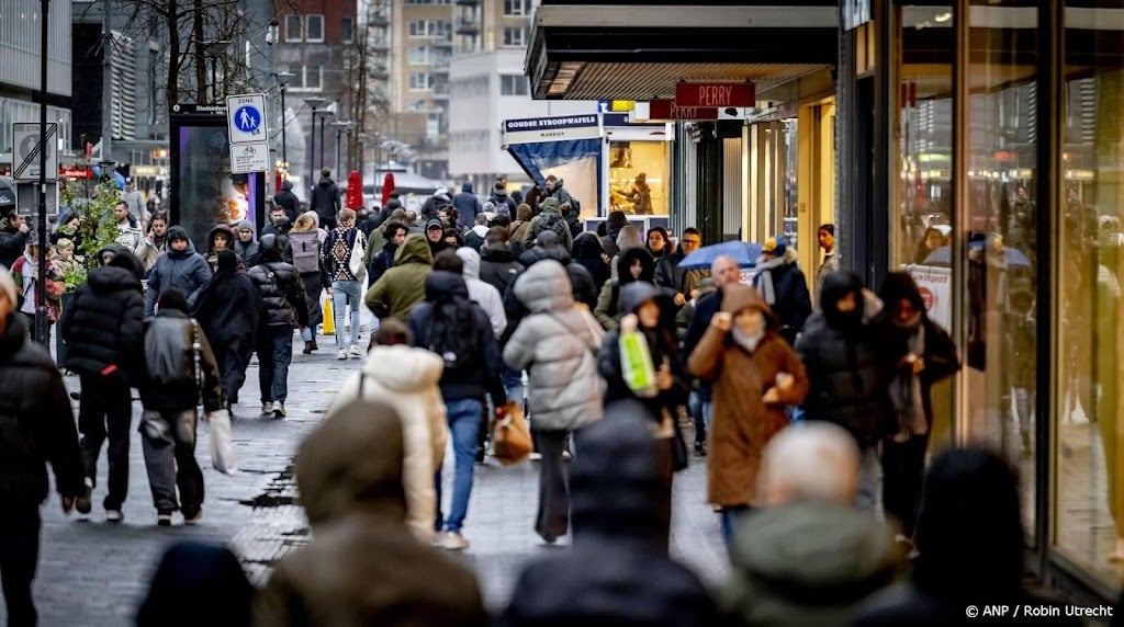 Nederlandse consumenten geven weer iets meer geld uit, merkt ING