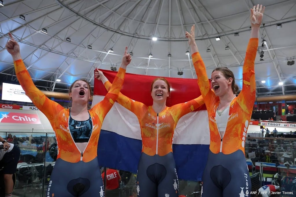Primeur baanrensters met wereldtitel teamsprint