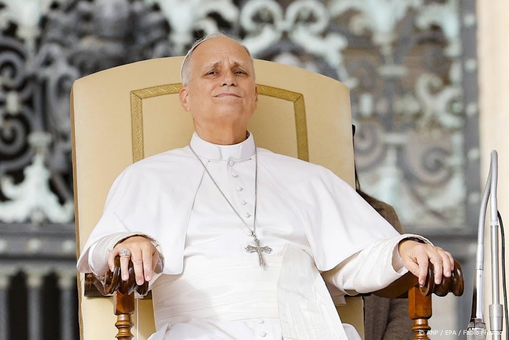Paus Leo herstelt volgens plan, zegt wel reis naar Assisi af