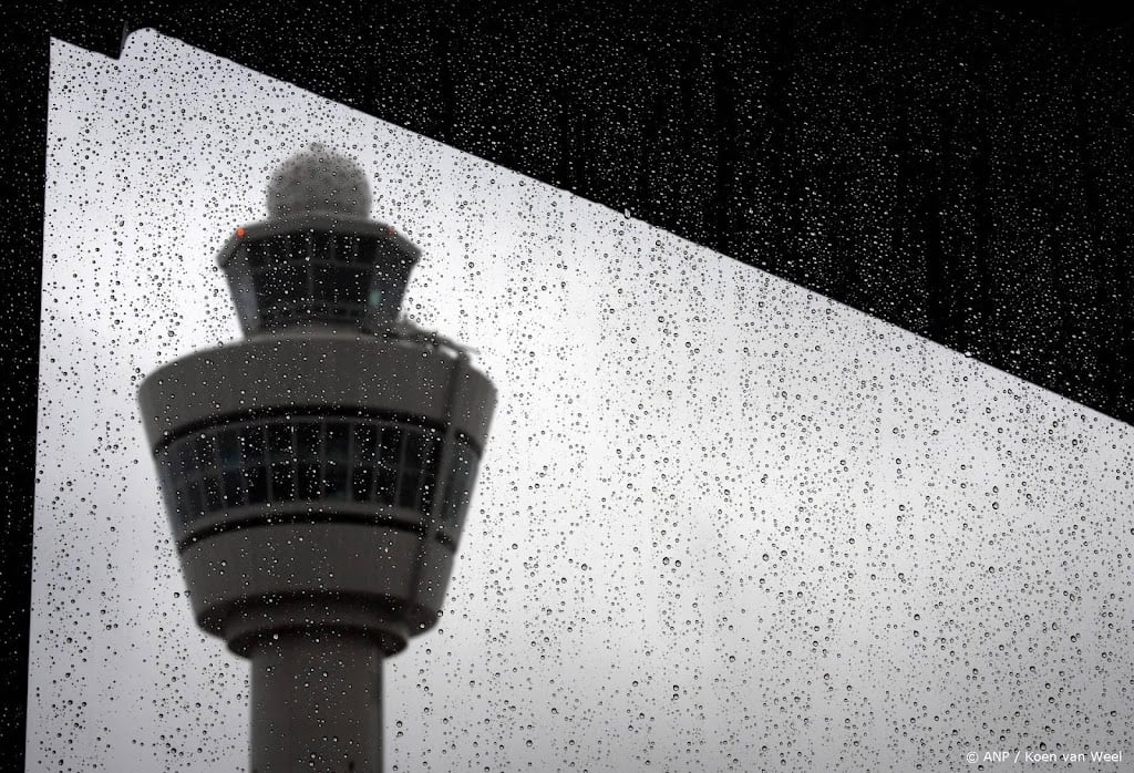 KLM schrapt vrijdag en zaterdag klein aantal vluchten om wind