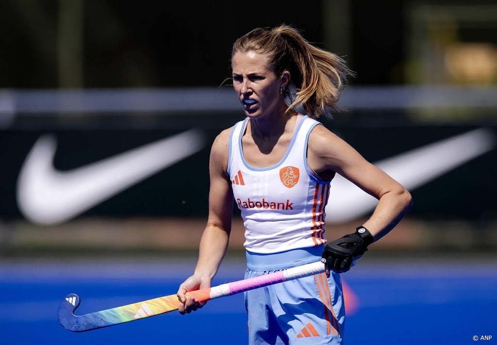 De Waard grijpt in afscheidsjaar naast titel beste hockeyster