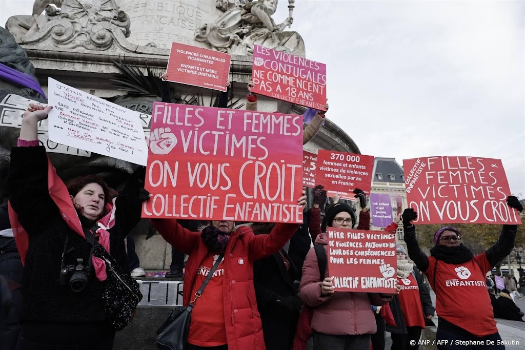 Franse betogers straat op om geweld tegen vrouwen