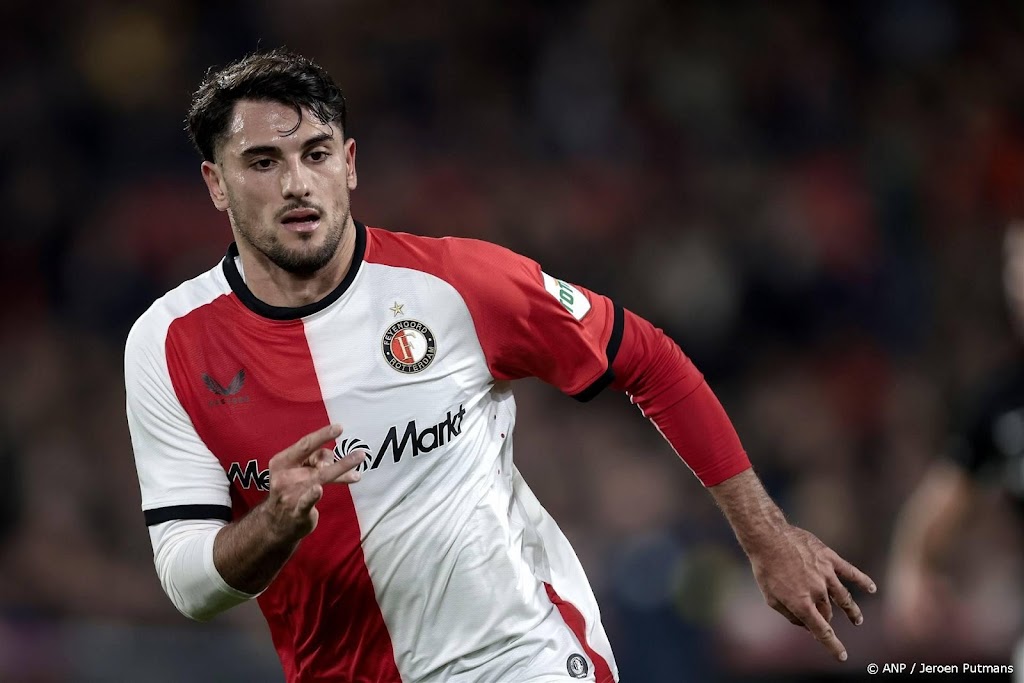 Carranza keert tegen Heerenveen terug in spits bij Feyenoord
