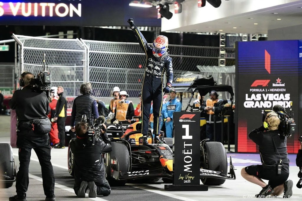 Verstappen denkt niet aan titel: beter het per race te bekijken