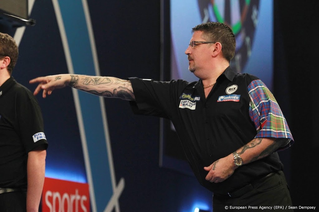 Oud-wereldkampioen Anderson naar derde ronde van WK darts