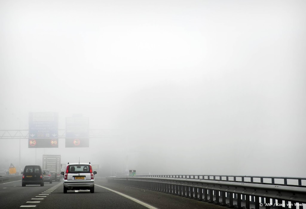 Plaatselijk dichte mist in Friesland, Flevoland en rond IJsselmeer