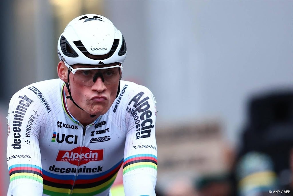 Van der Poel na slechte start opnieuw de beste in Antwerpen 