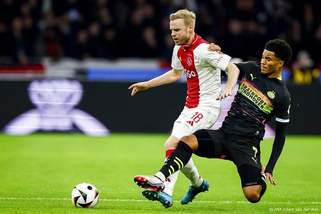 PSV ontvangt Ajax op 30 maart, Feyenoord - PSV op 11 mei