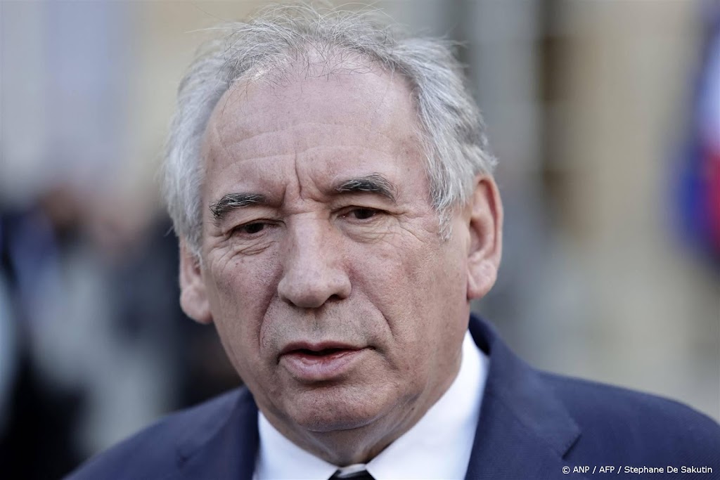 Nieuwe Franse premier Bayrou heeft regering rond