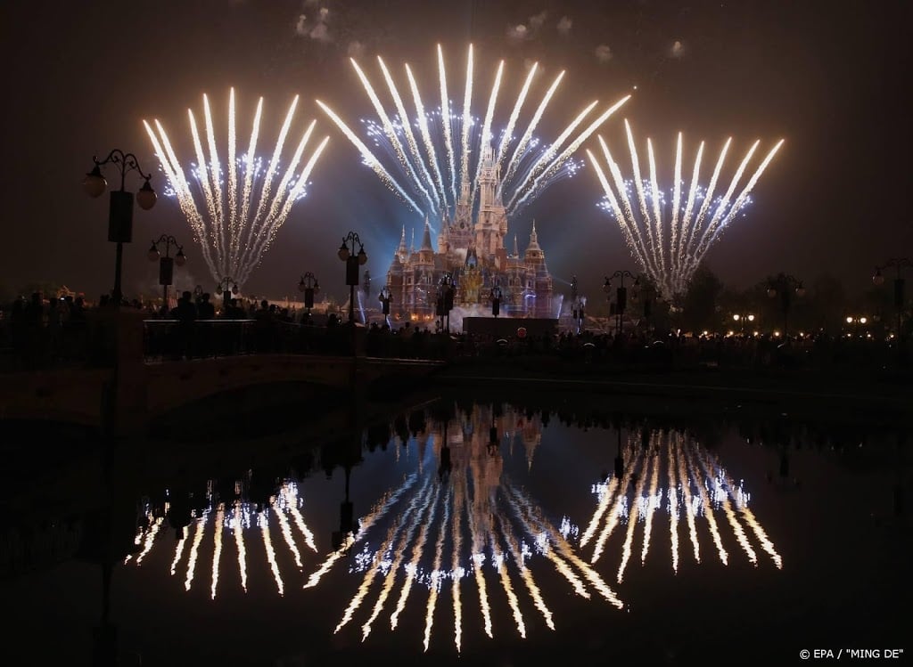 Disneyland Shanghai sluit op topdag vanwege coronavirus