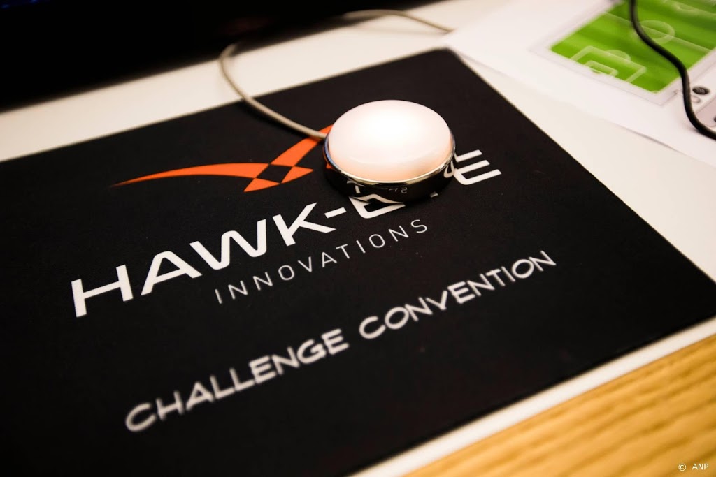 Tennisbond experimenteert met Hawk-Eye op gravel