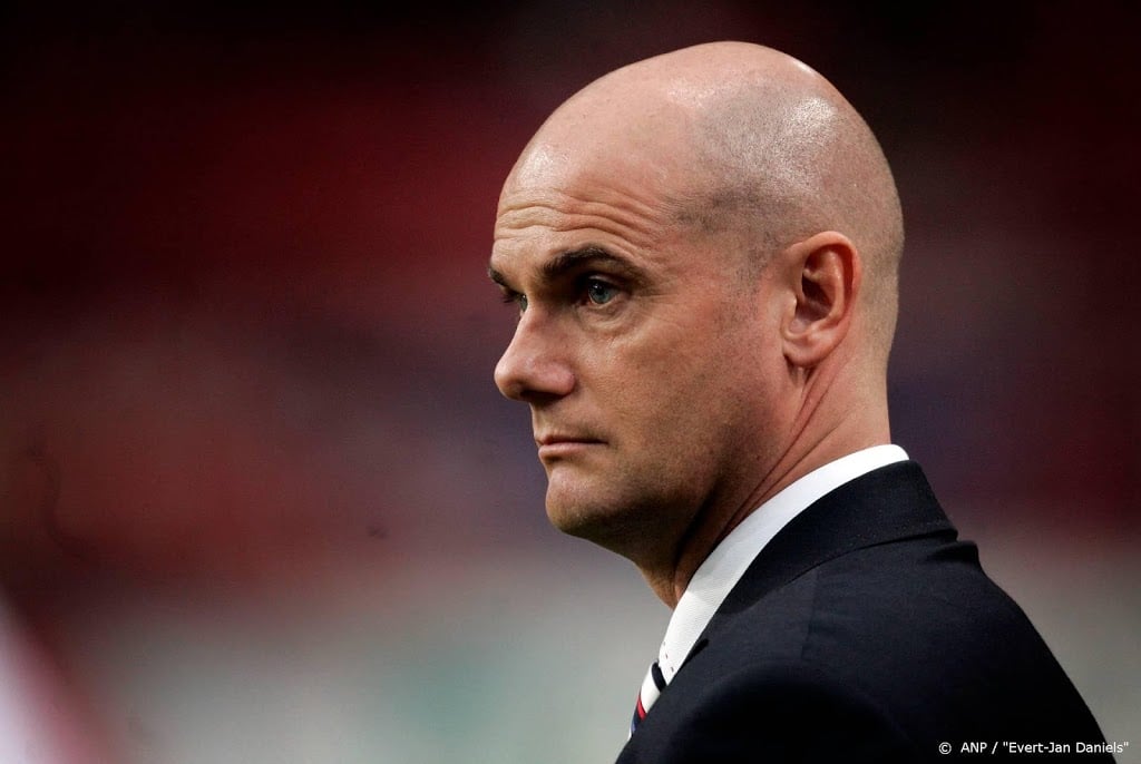 Trainer Van Wijk in slotfase met Oostende onderuit bij Standard