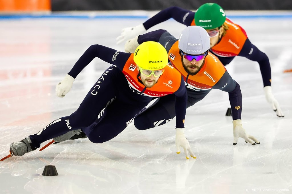 Nederlandse shorttrackers behalen op EK goud op aflossing