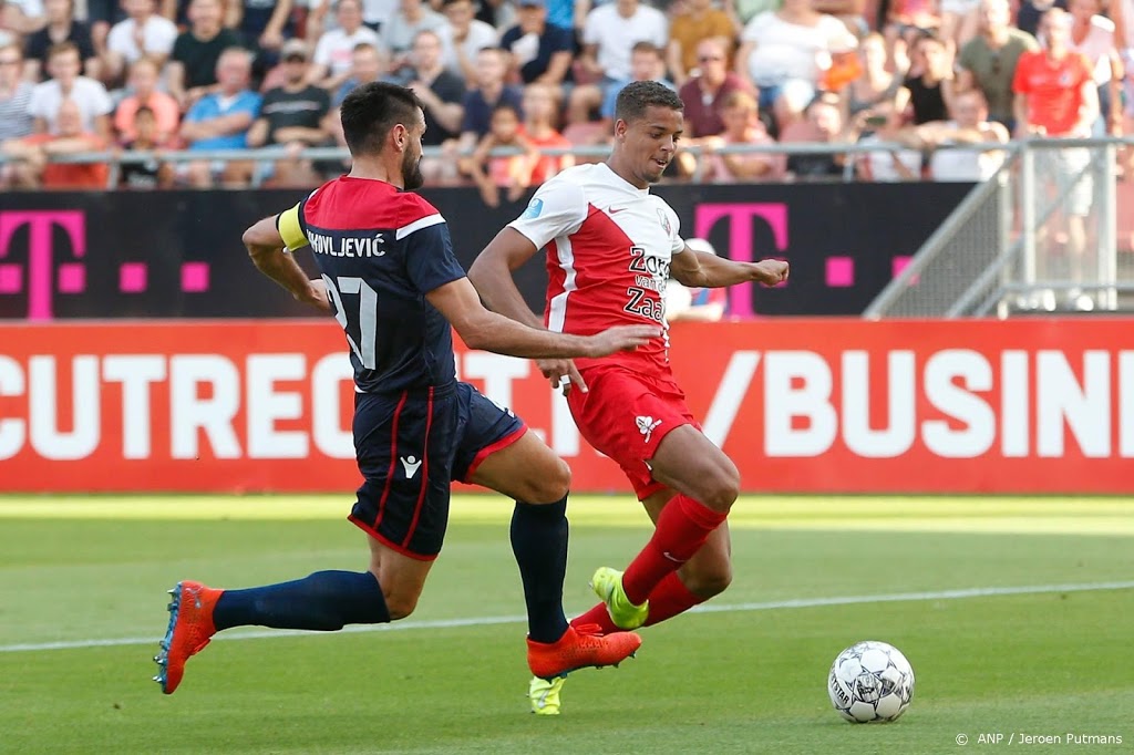 FC Utrecht laat middenvelder Lonwijk naar Denemarken gaan