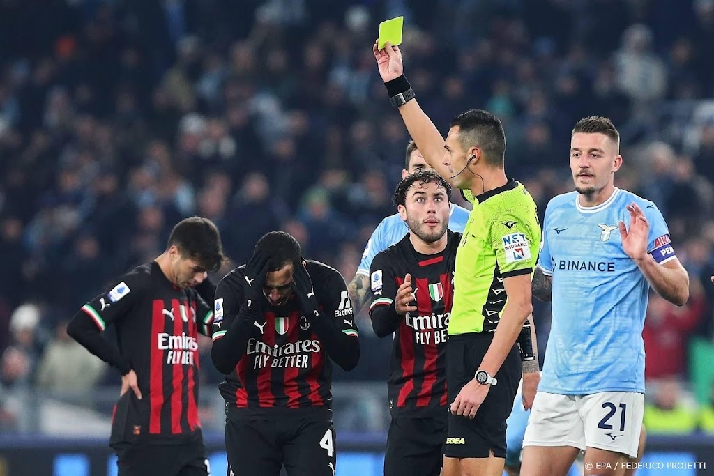 Kampioen AC Milan in Serie A hard onderuit bij Lazio