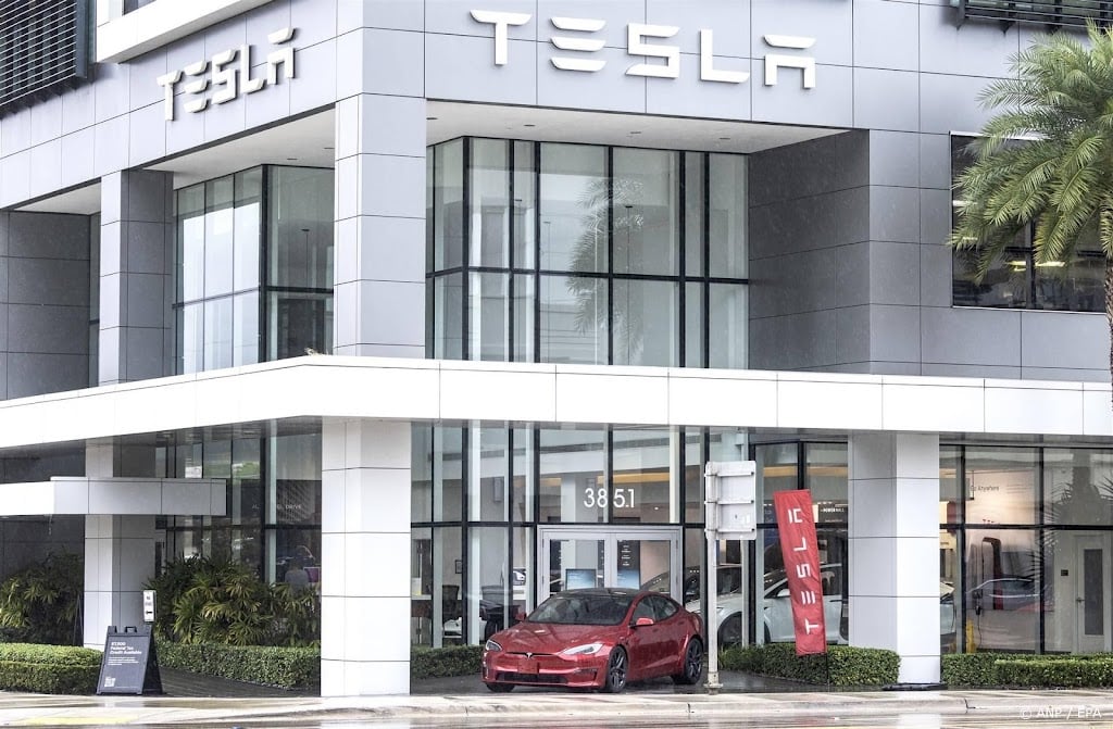 Tesla werkt aan nieuwe auto, melden bronnen