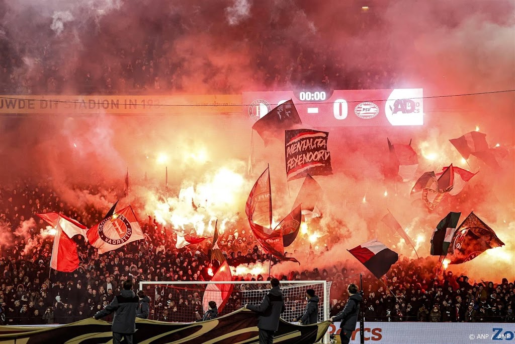 2 Feyenoordsupporters aangehouden voorafgaand aan duel tegen PSV