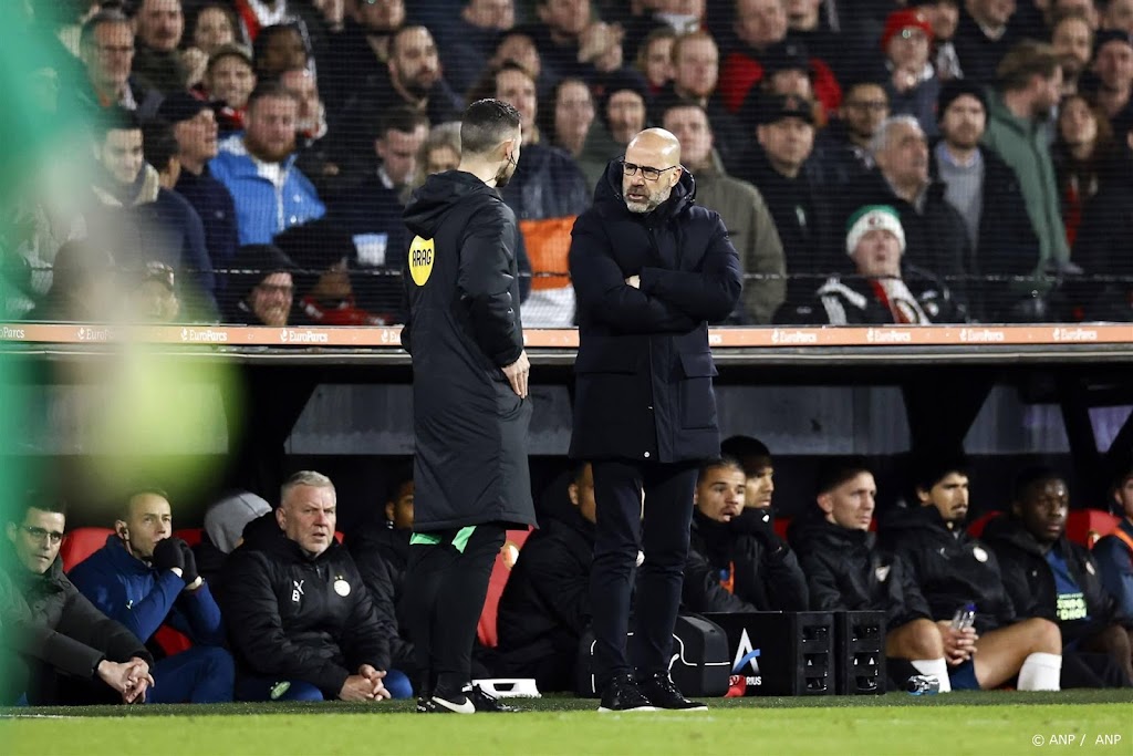 PSV-trainer Bosz voelt zich bestolen en is vooral boos op VAR