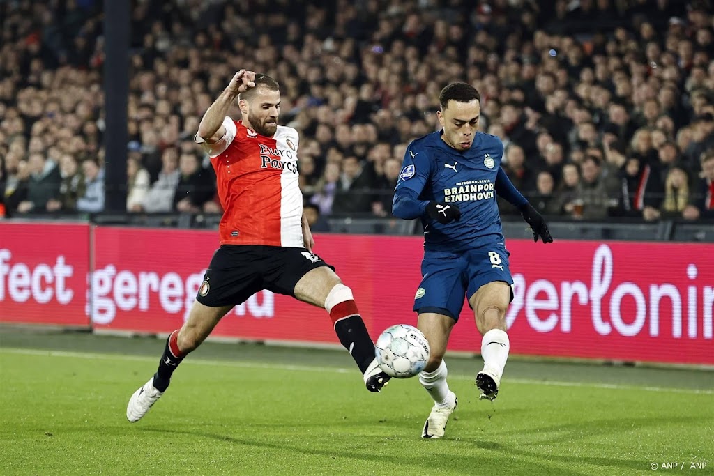 Nieuwkoop kijkt tevreden terug op debuut als rechtsbuiten