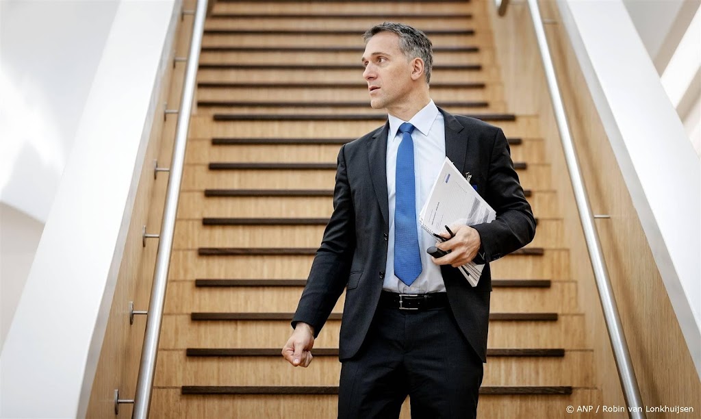 Topman verlichtingsbedrijf Signify kondigt vertrek aan