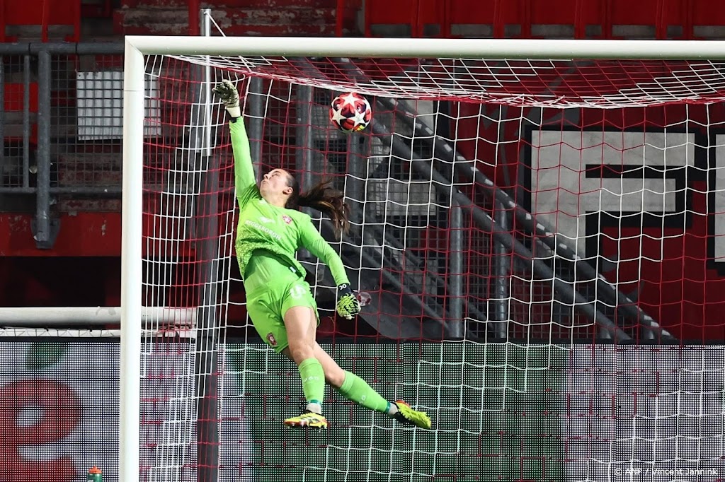 Keepster Clark verruilt FC Twente voor Leicester City