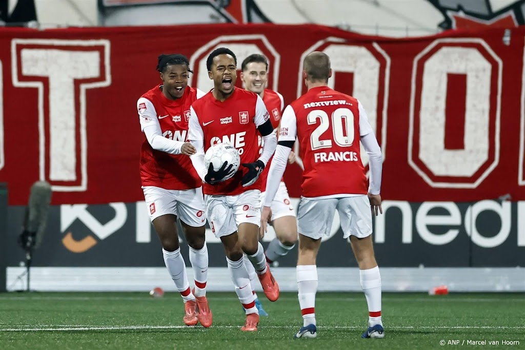FC Volendam na zege op MVV ruim aan de leiding