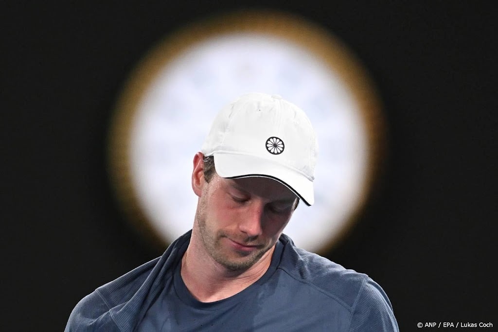 Djokovic schakelt Van de Zandschulp uit op Australian Open