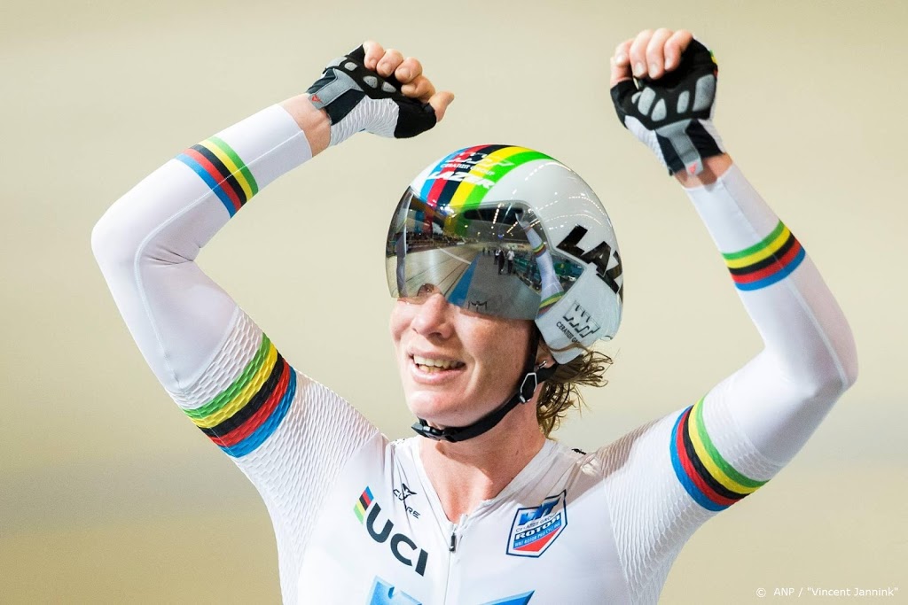 Team van 'wijze mannen' helpt wielrenster Wild verder