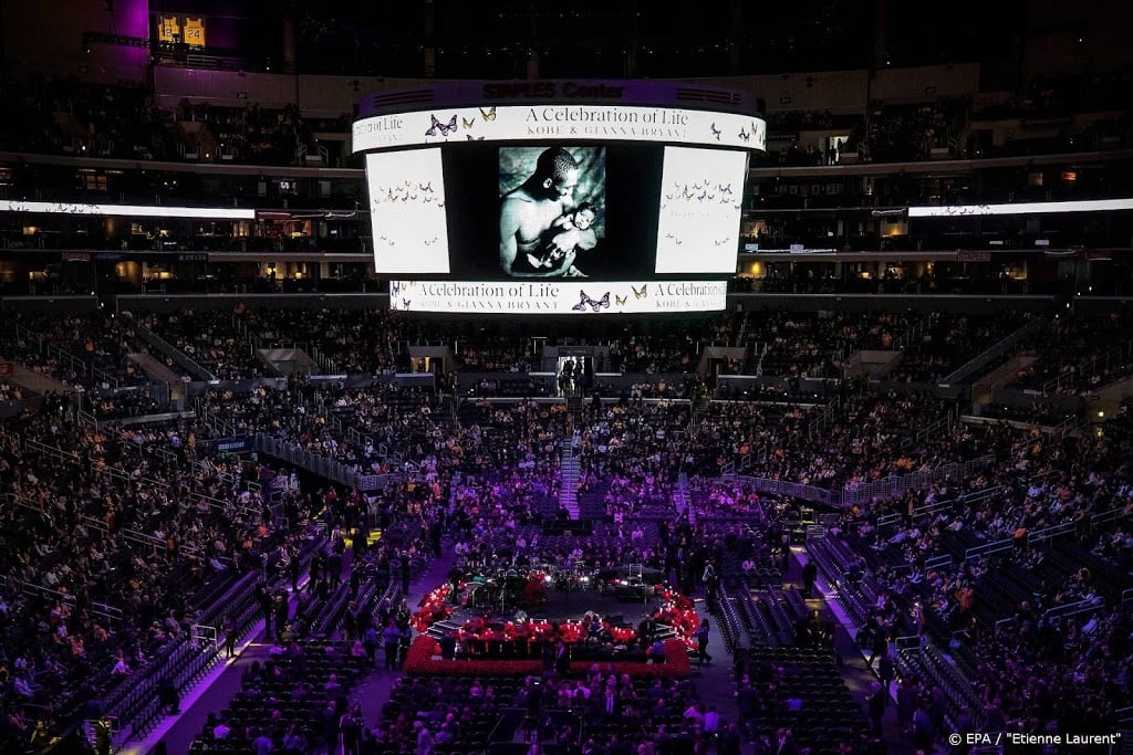 Bryant herdacht in oude thuisbasis Staples Center