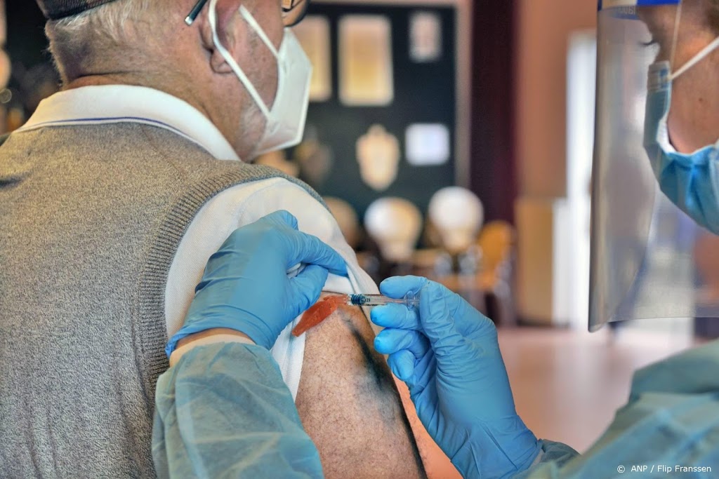 RIVM moet 840.000 extra gewone griepvaccins inslaan