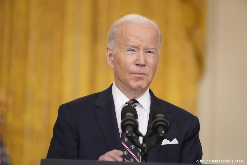Biden komt met 'zware sancties' tegen Rusland