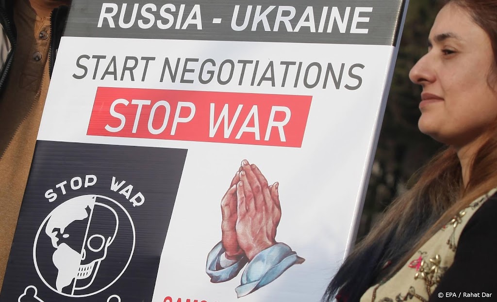 Arrestaties bij Russische protesten tegen inval in Oekraïne