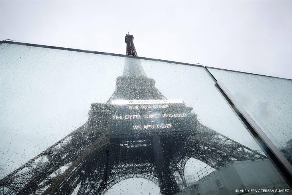 Eiffeltoren zondag weer open, was dagenlang dicht door staking